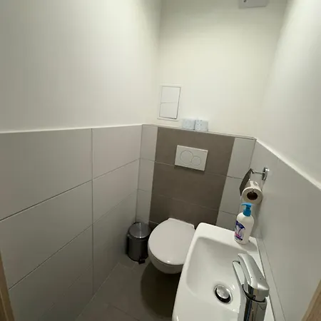 Seaforth Apartament *