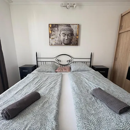 Seaforth Apartament *