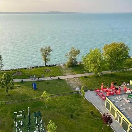 Seaforth Siófok
